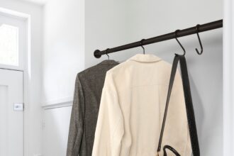 Kleiderschrank